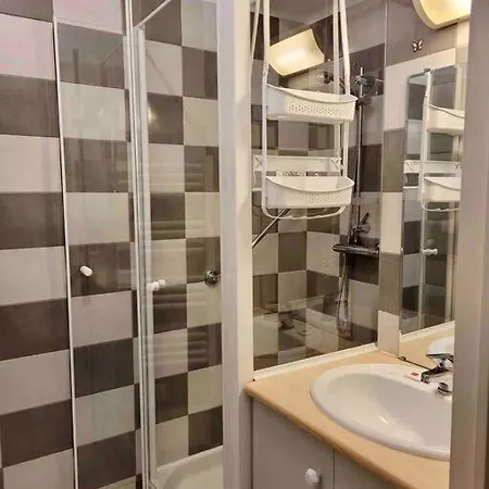 Le Coin Du Curiste - Port De Plaisance Ροσφόρ